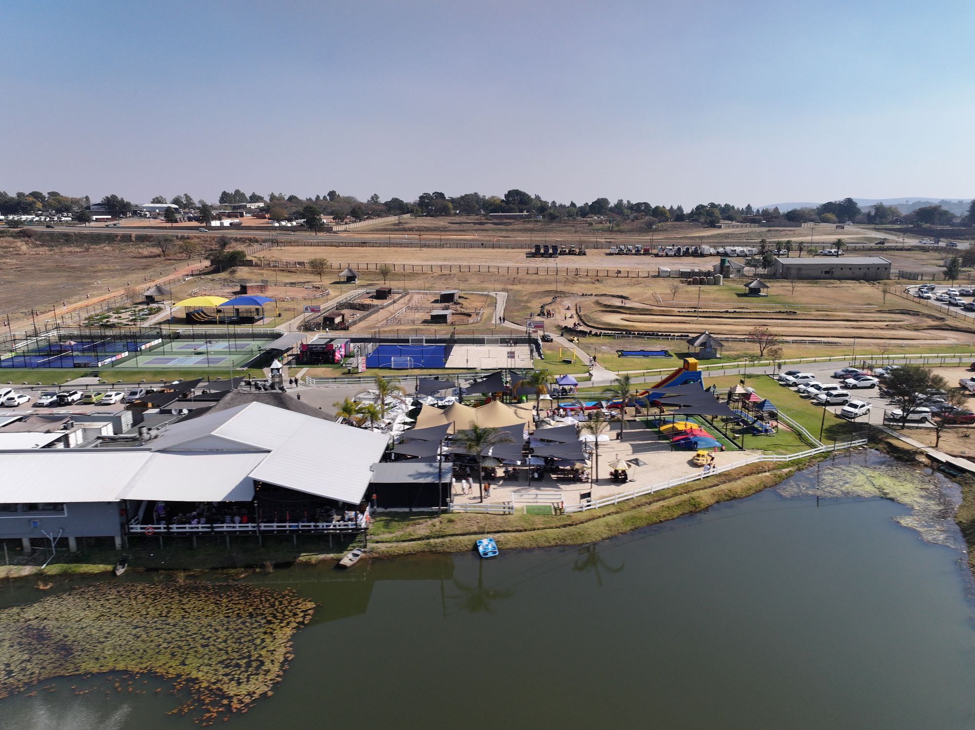 The deck and restaurant over the dam